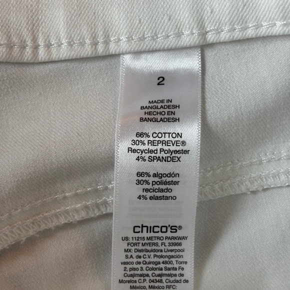 Chico's Size 2 White Perfect Stretch Girlfriend Flare Ankle Jeans Womens Size 12 - Picture 14 of 17